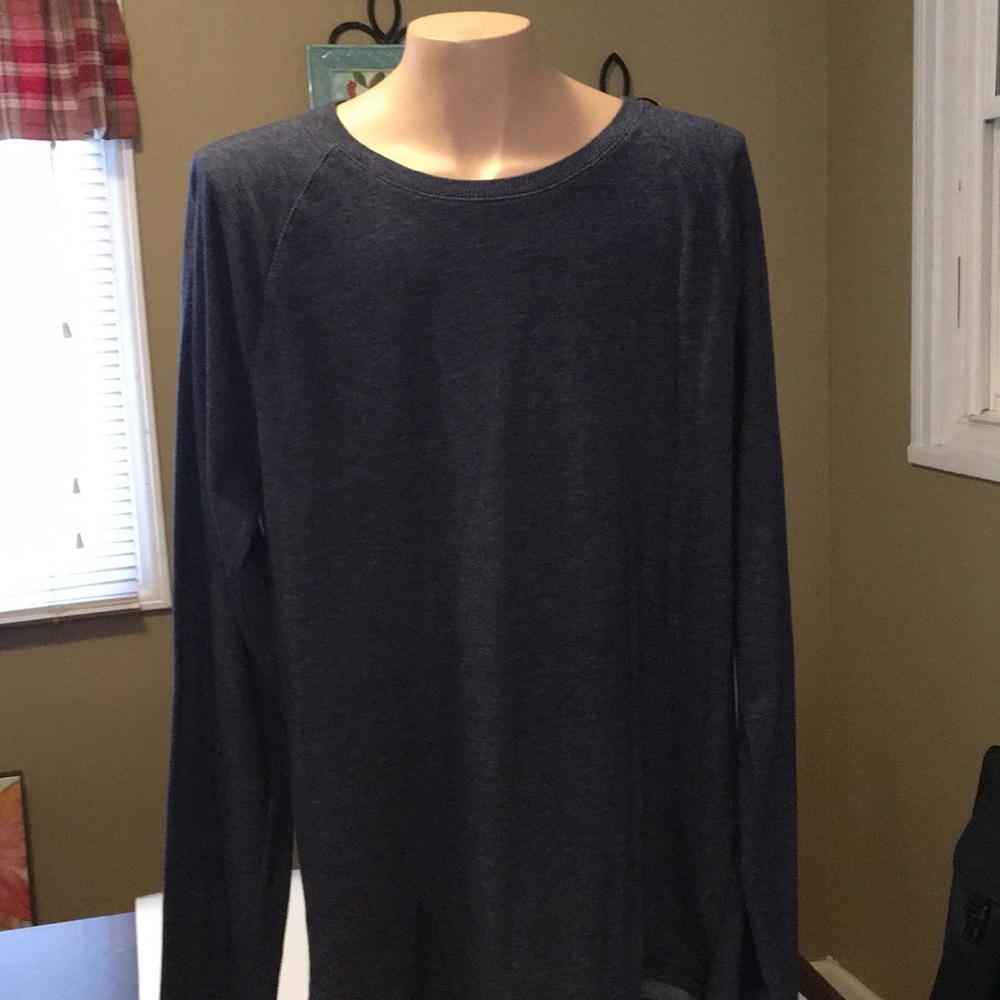 Men’s pullover shirt